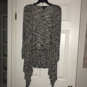 EUC Lightweight Summer Career Office Shark-bite Black White Cardigan - pretty!